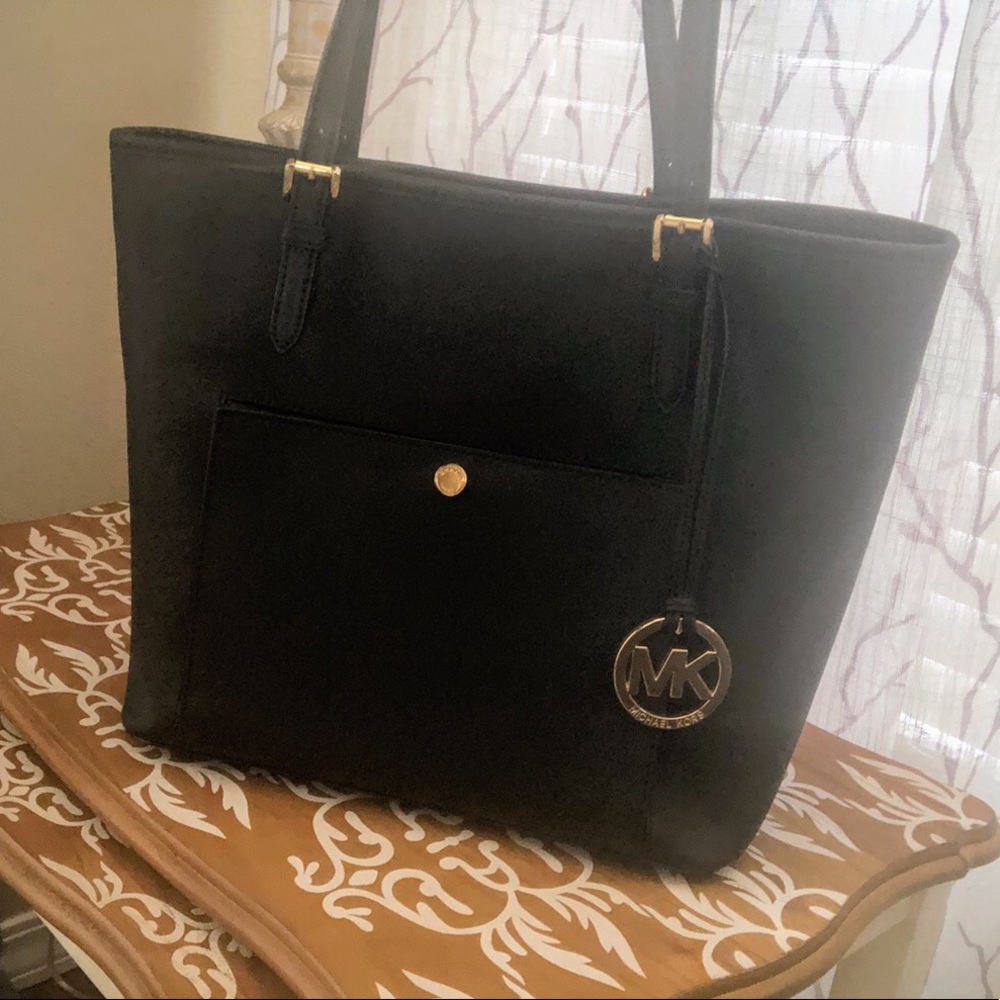 Michael Kors Jet Set Large Leather Tote